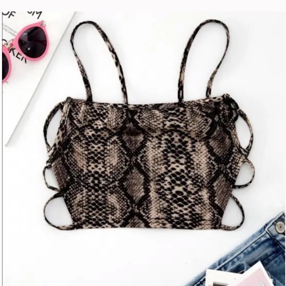 Tops - 💥SOLD💥⭐️3 for 25:⚡️Zaful⚡️snakeskin crop top
